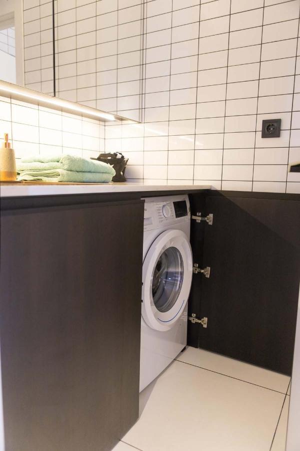 Stylish 1 Bedroom Studio Near Most City Dnipro Eksteriør bilde